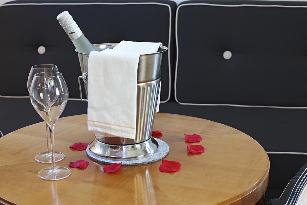 Romantik Hotel Johanniter-Kreuz Юберлінген Екстер'єр фото