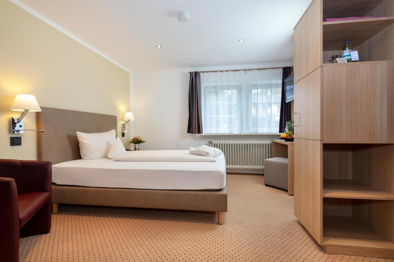 Romantik Hotel Johanniter-Kreuz Юберлінген Екстер'єр фото